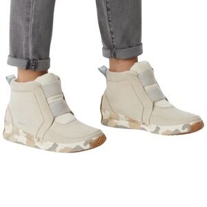 Sorel Out N About Plus Mid Boots, Beige Suede Camo, Size 9.5, Puffy, Edgy, Rain